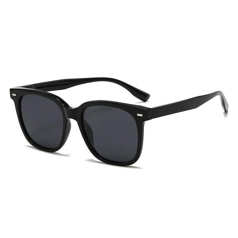 Women's fashionable sunglasses in elegant oversized design Stornfield