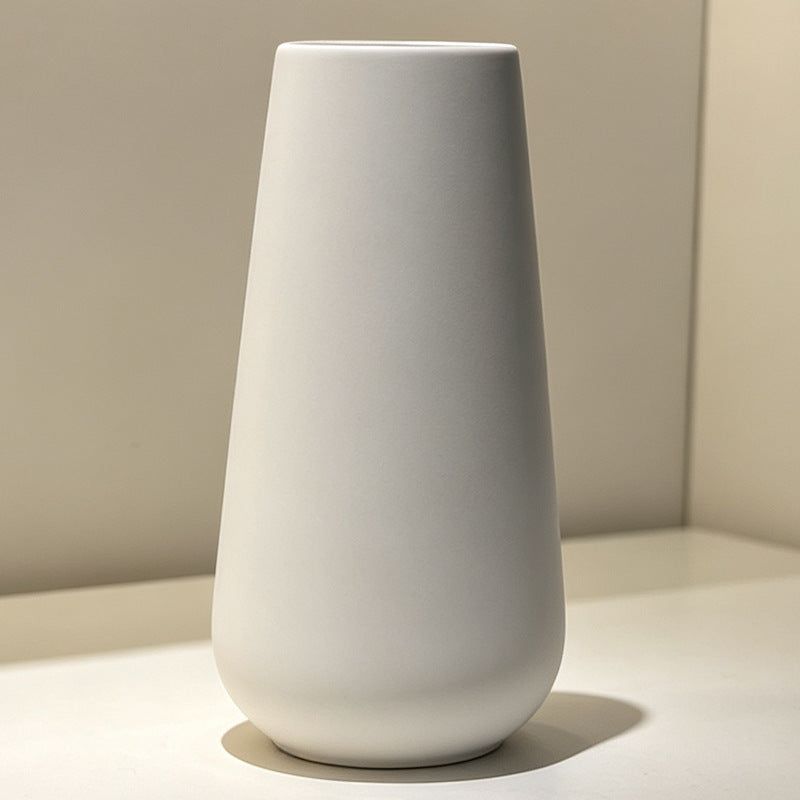 Minimalist Ceramic Decorative Vase Stornfeild