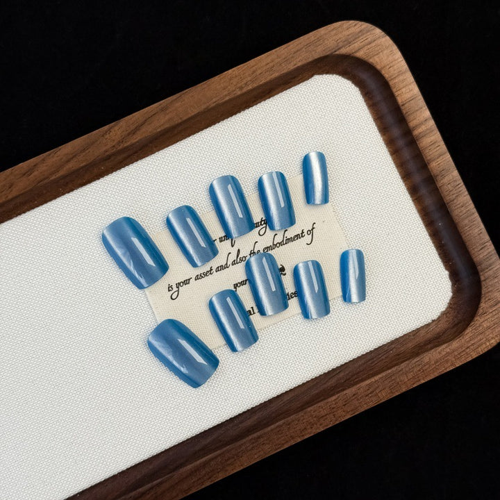 Elegant Lacquered Artificial Nails Stornfield