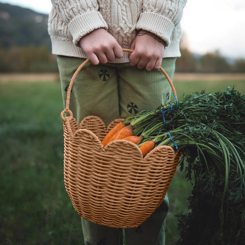 Handwoven basket with handle Stornfield