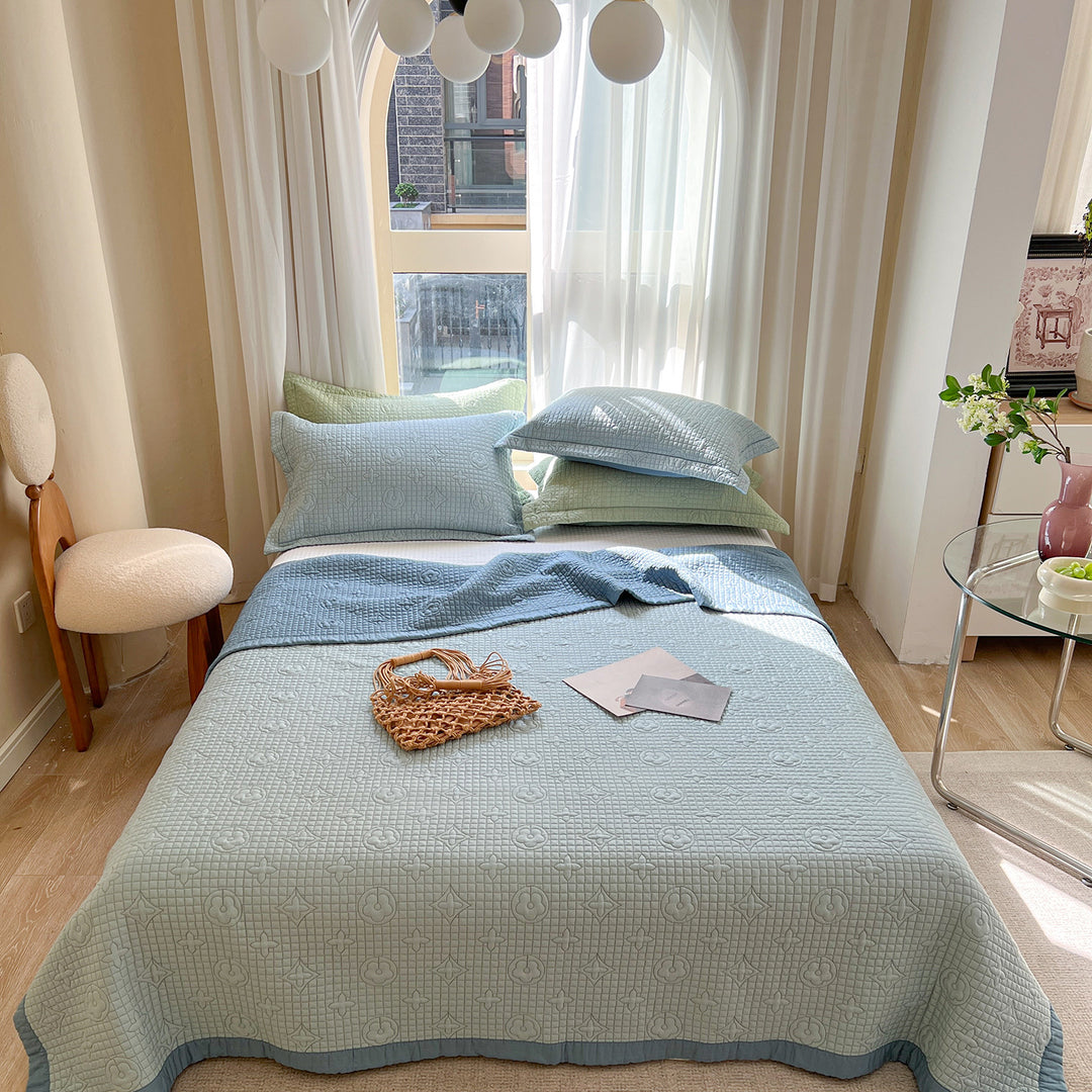 Quilted Reversible Bedspread and Pillow Shams Set with Textured Geometric Motif