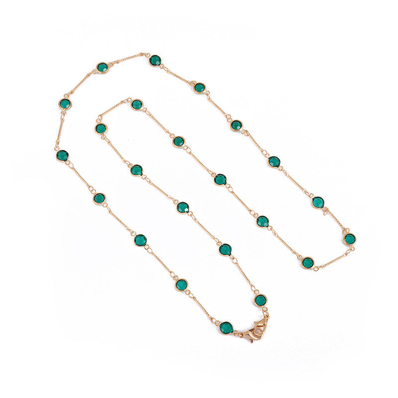 Elegant jewelry holder chain with onyx beads Stornfield