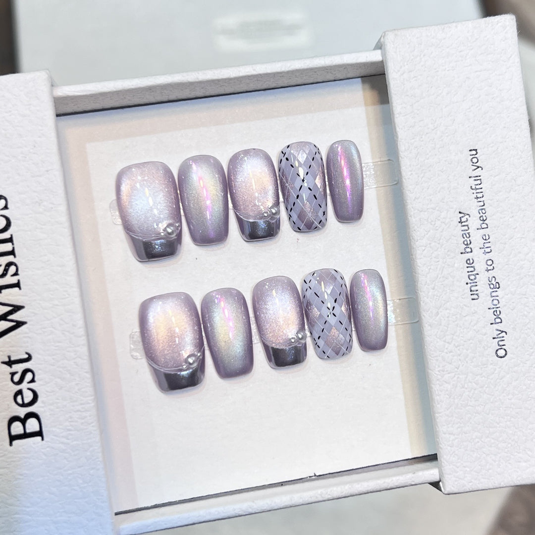 Elegant Press-On Nail Art Set with Iridescent Finish Stornfield