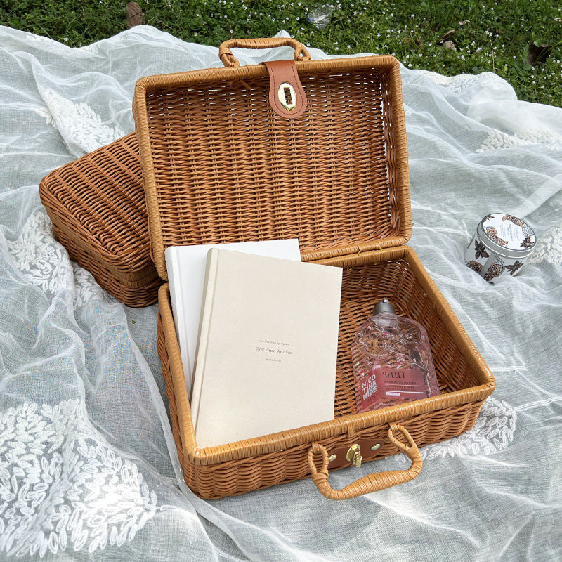 Woven Picnic Basket Stornfield