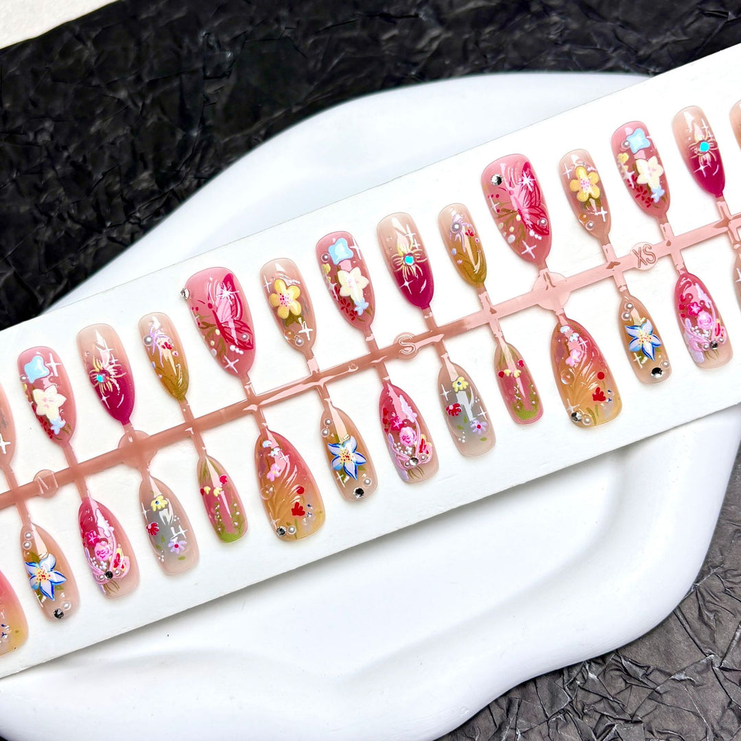 Artistic Floral Press-On Nail Set