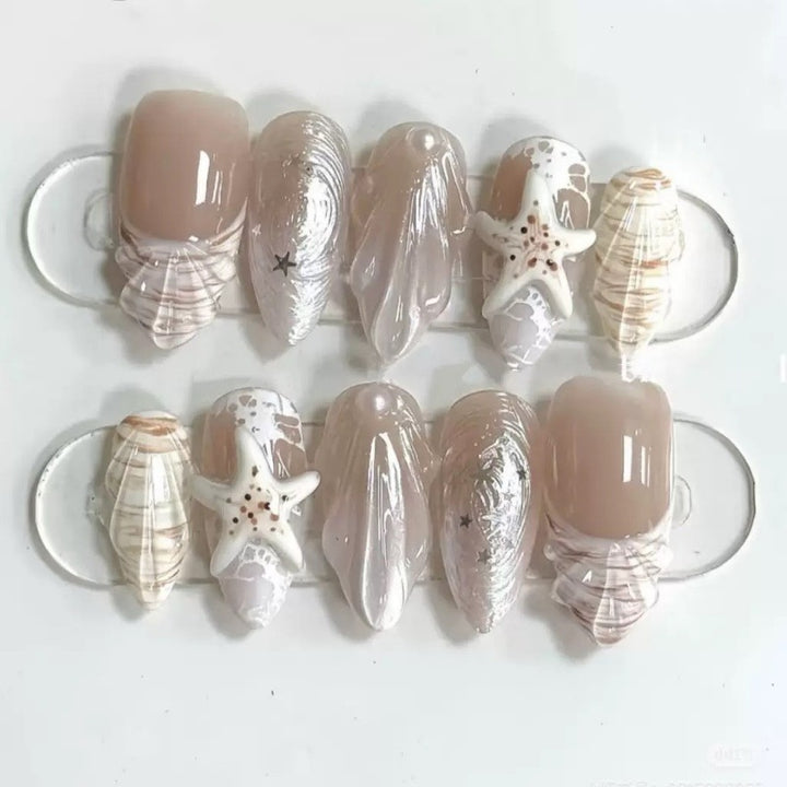 Artful Nail Design with elegant 3D motifs Stornfield