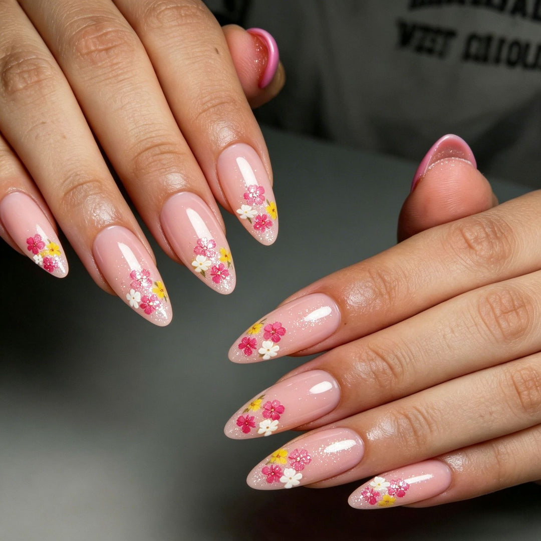 Elegant artificial nails with floral decorations Stornfield