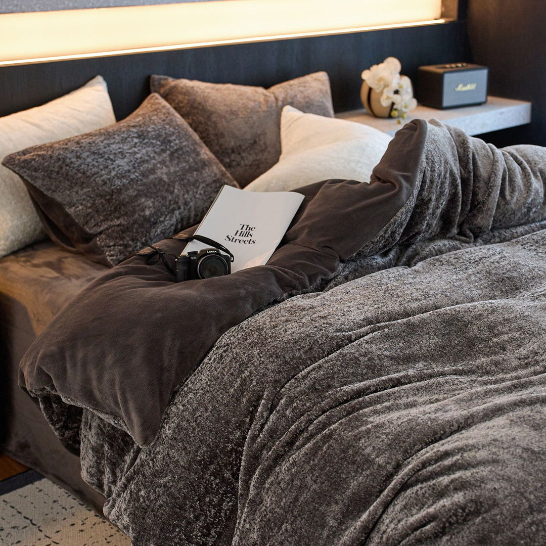 Cozy teddy fleece duvet cover set with plush surface
