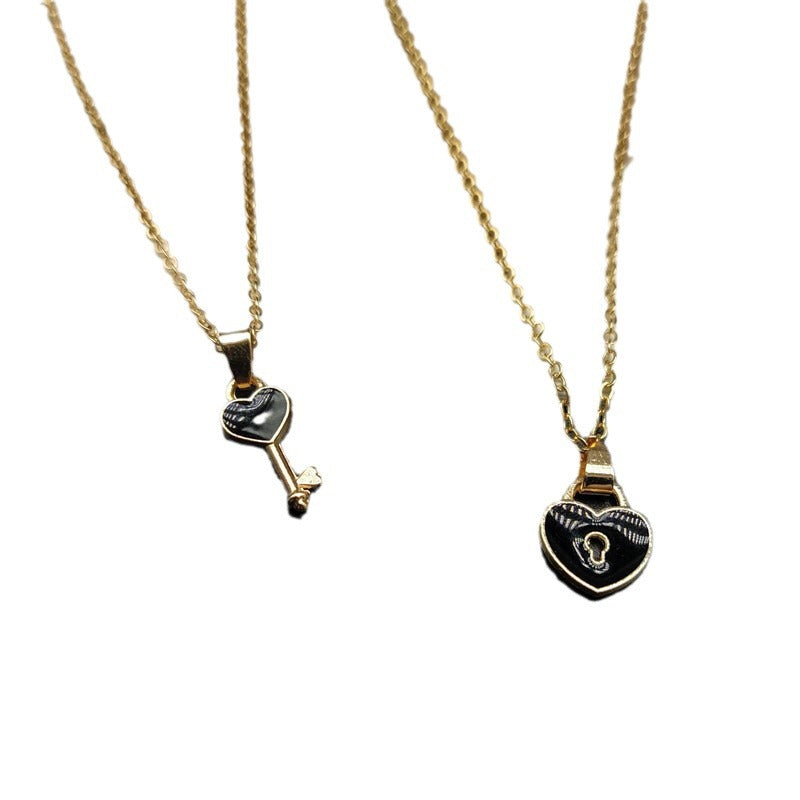 Heart-Shaped Pendant Necklace Set Stornfield