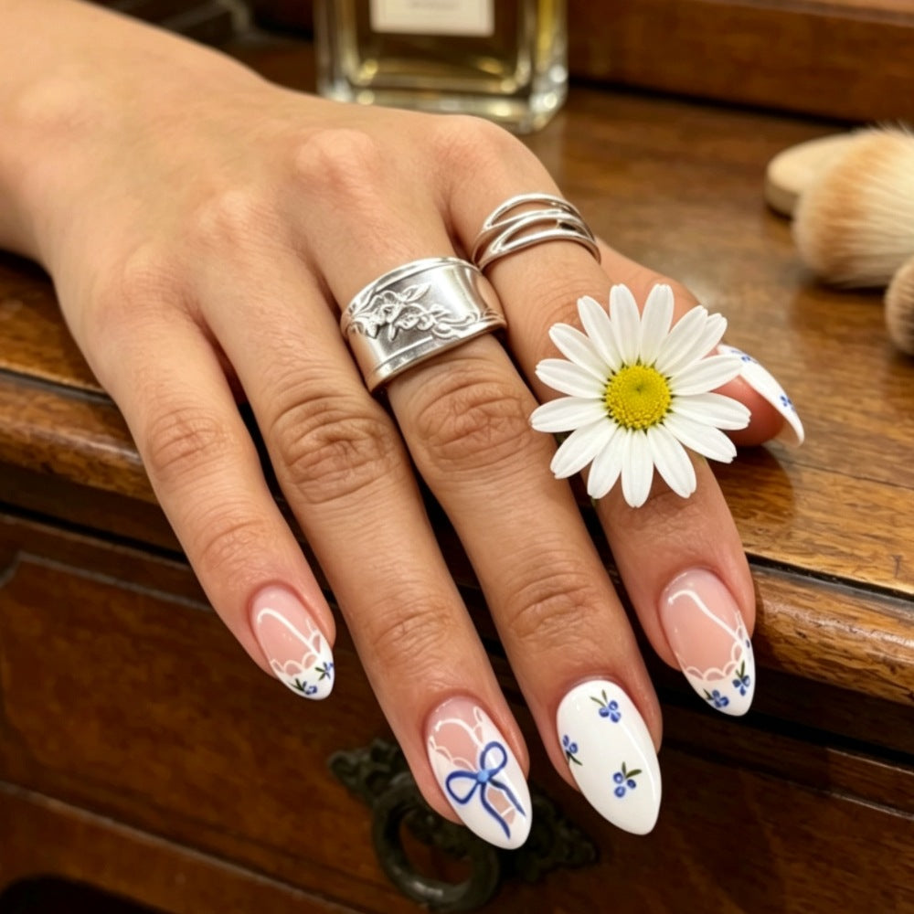 Artistic Heart-Embellished Press-On Nails Stornfield