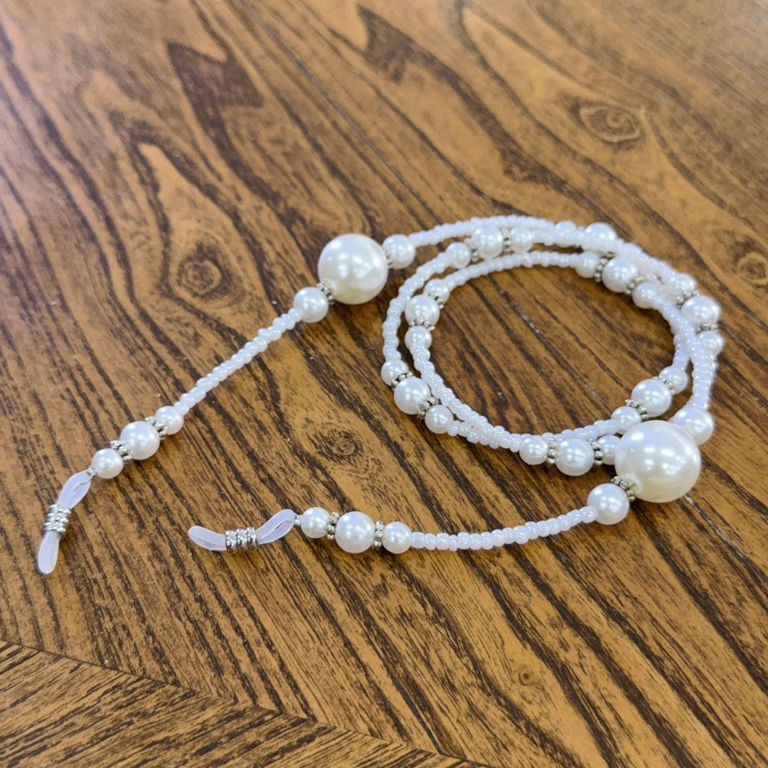 Chic Beaded Eyewear Holder Stornfield