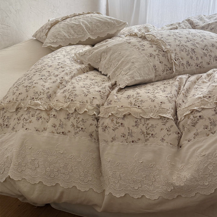 Ruffled Floral Linen-Cotton Duvet Cover Set with Lace Trim