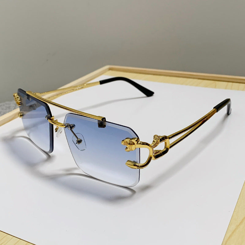 Women's glasses with extravagant frame and luxurious accents Stornfield