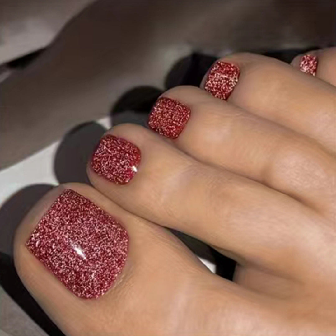 Glittering toenail art Stornfield