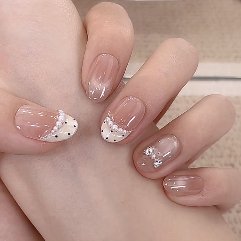 Glamorous Crystal-Studded Stiletto Press-On Nails Stornfield