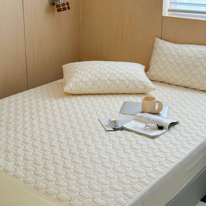 Quilted Hypoallergenic Fitted Mattress Pad Protector with Elastic Skirt