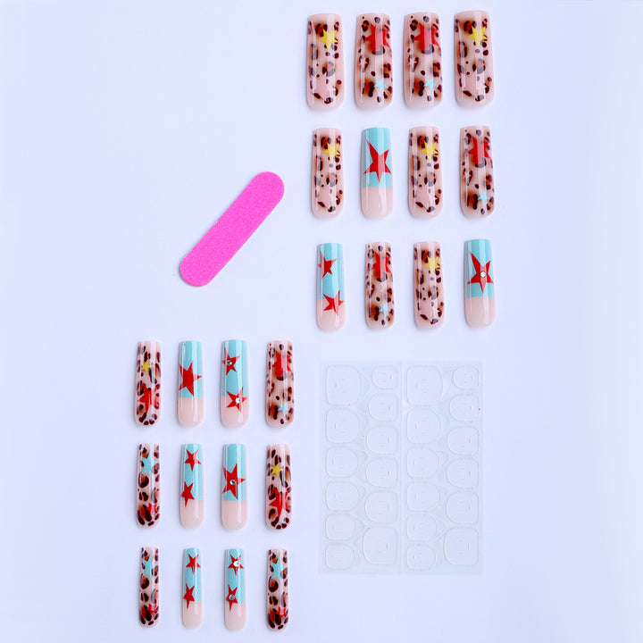Artificial nails with striking star design Stornfield