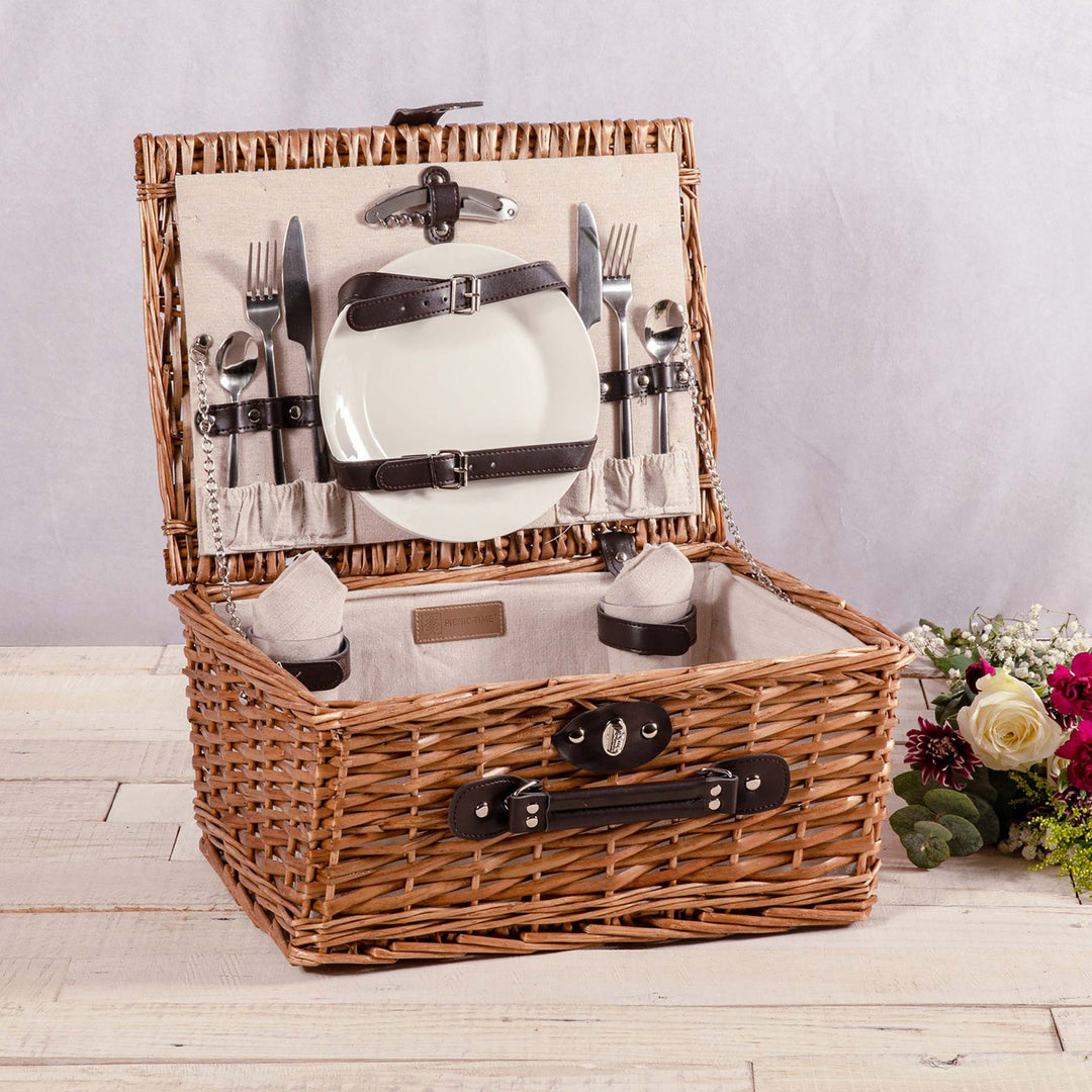 Women's picnic basket with integrated dish set and stylish details Stornfield