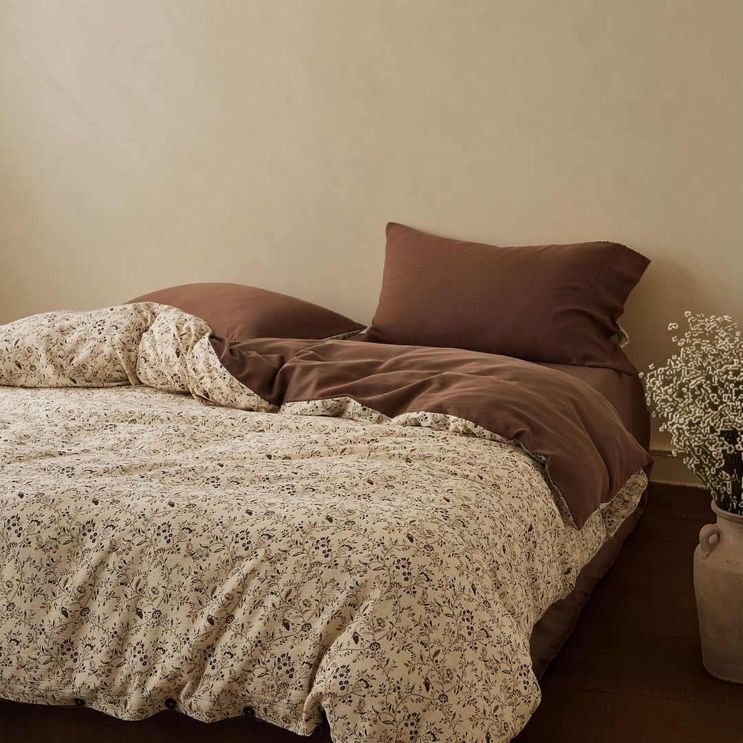 Reversible Cotton Duvet Cover Set with Vintage Micro-Print and Solid Sateen Back