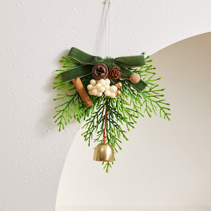 Decorative Christmas Wreath Stornfield