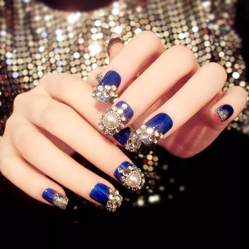 Artificial nails with elegant flower and rhinestone design Stornfield