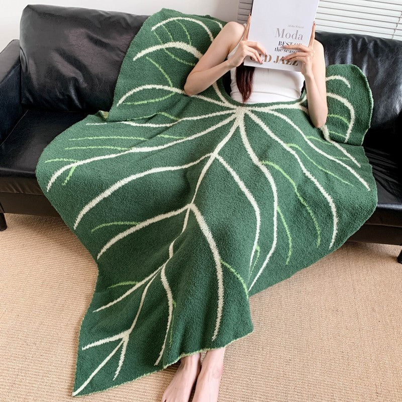 Leaf Pattern Decorative Throw Blanket