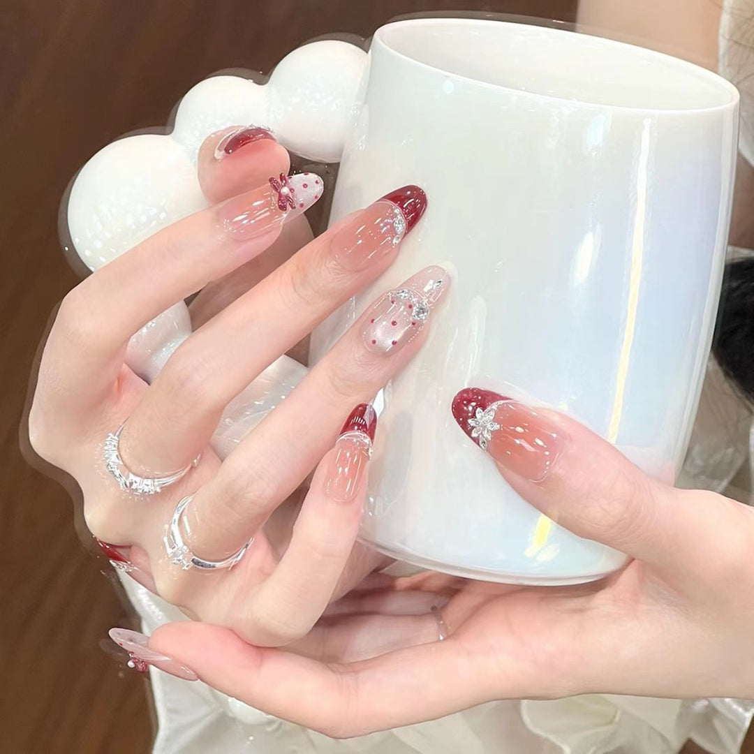 Artificial nails with elegant glitter accents Stornfield