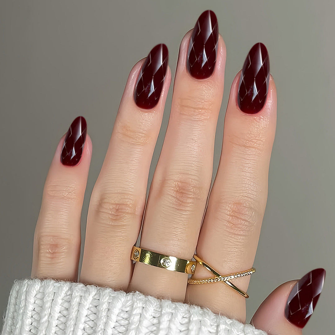 Diamond-Shaped Glossy Nail Extensions Stornfield