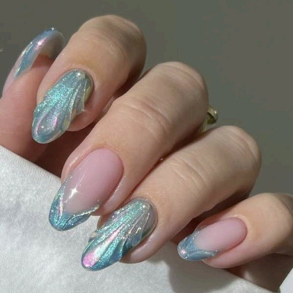 Artificial Nails in Elegant Wave Design Stornfield