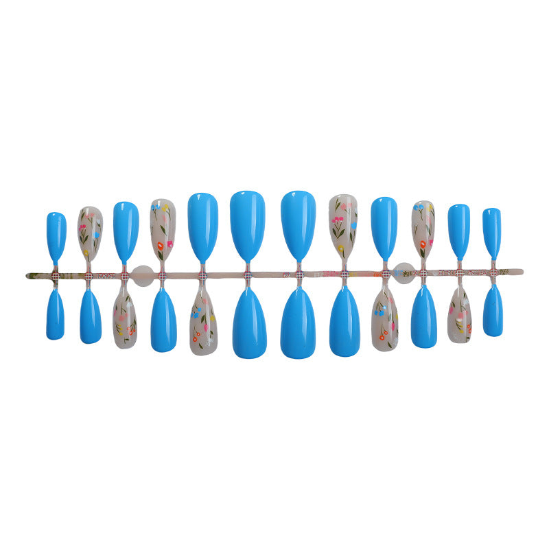 Detailed Floral Design Press-On Nail Set Stornfield