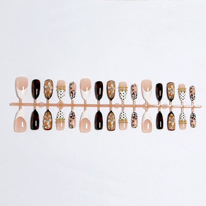 Elegant and Artistic Press-On Nail Design Kit Stornfield