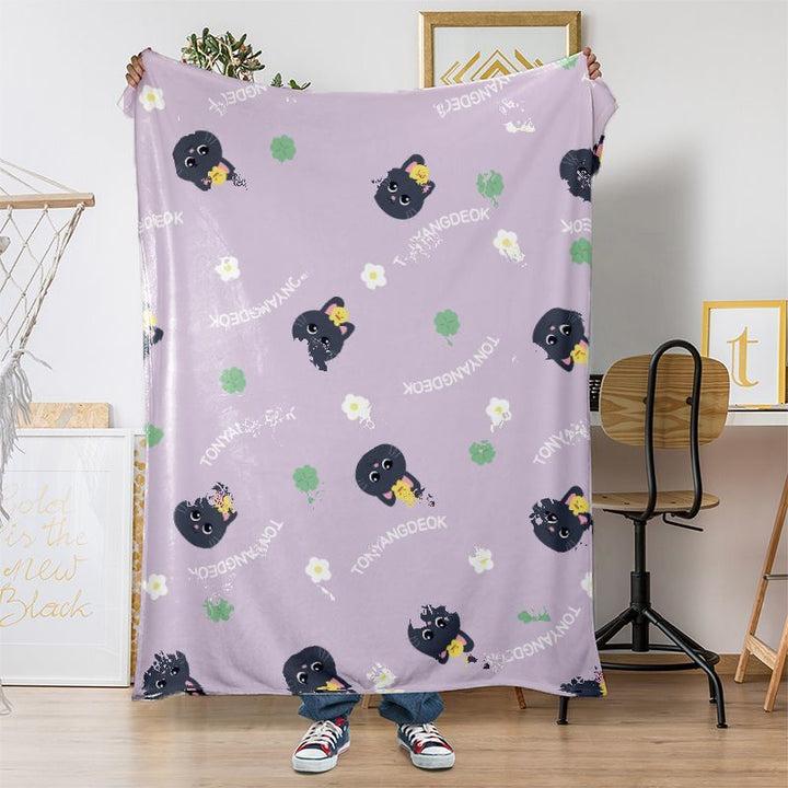 Cozy Plush Dog-Themed Throw Blanket