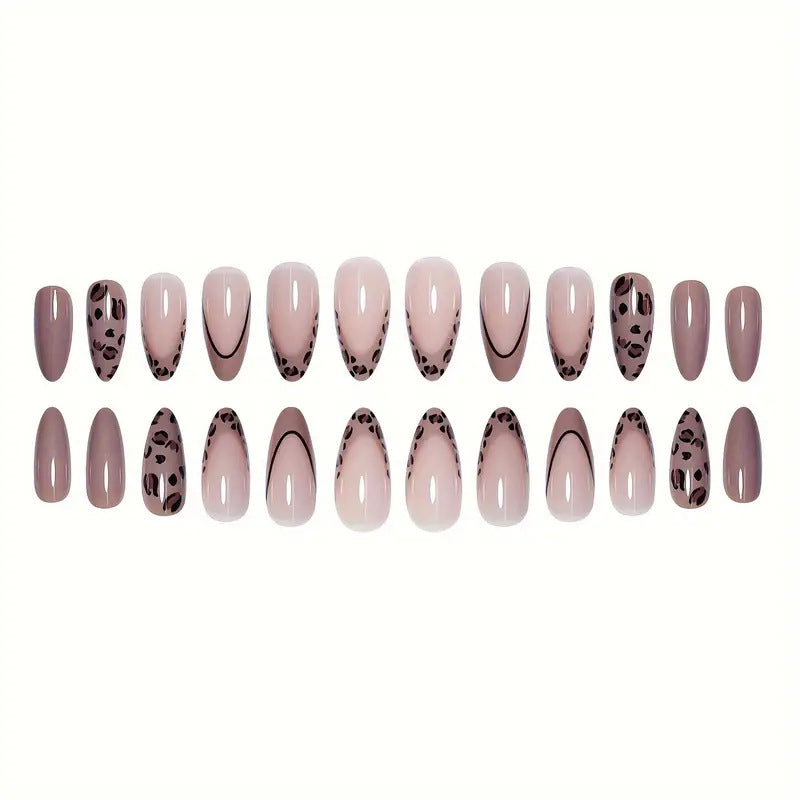 Nail set with stylish leopard pattern Stornfield