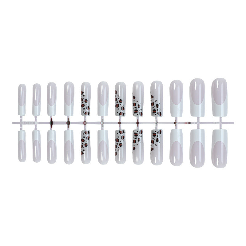 Artistic Press-On Nail Set with Stylish Animal Print Design Stornfield