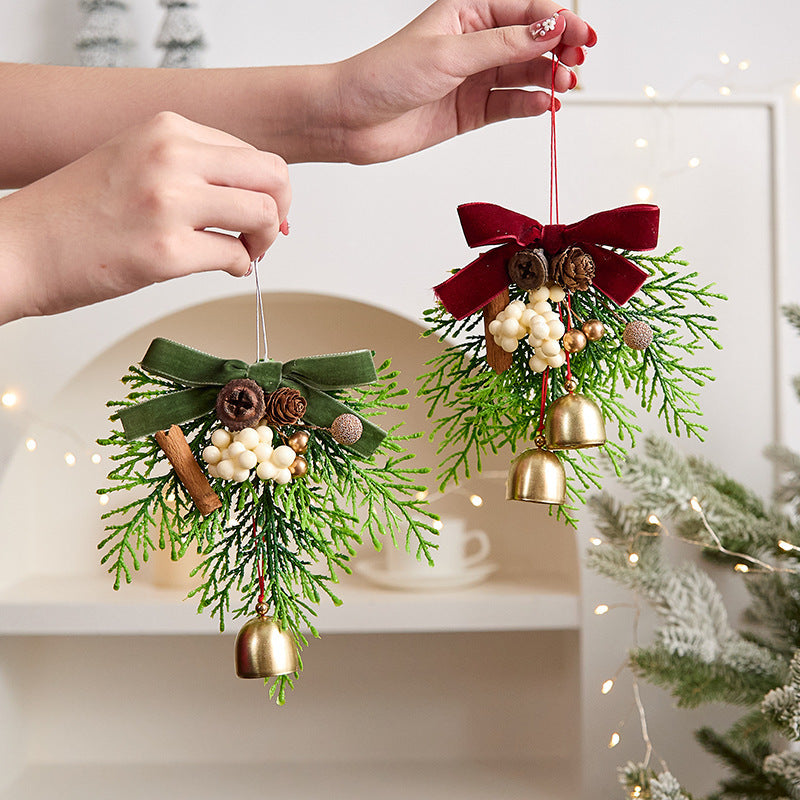 Decorative Christmas Wreath Stornfield