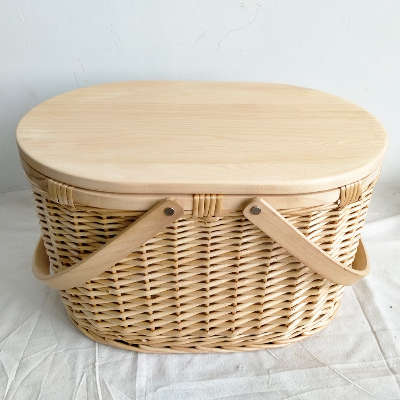 Ladies picnic basket made of high-quality natural material with sturdy wooden lid Stornfield