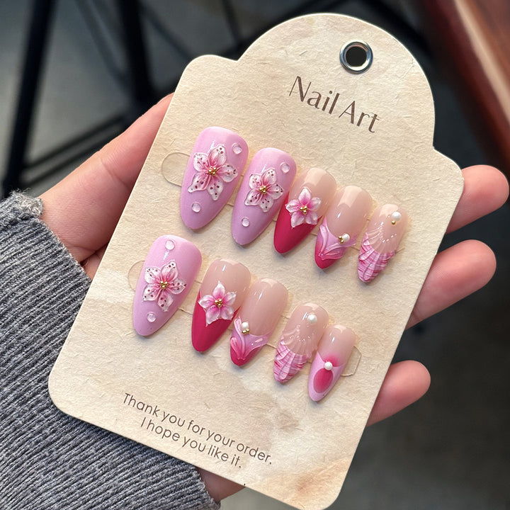 Elegant Floral-Accented Press-On Nail Set Stornfield