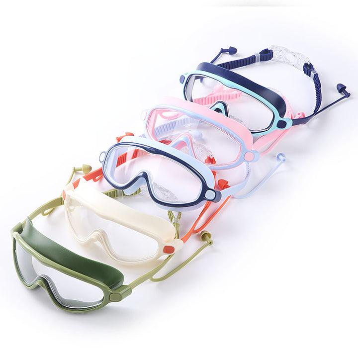 Comfortable swimming mask with anti-fog coating Stornfield