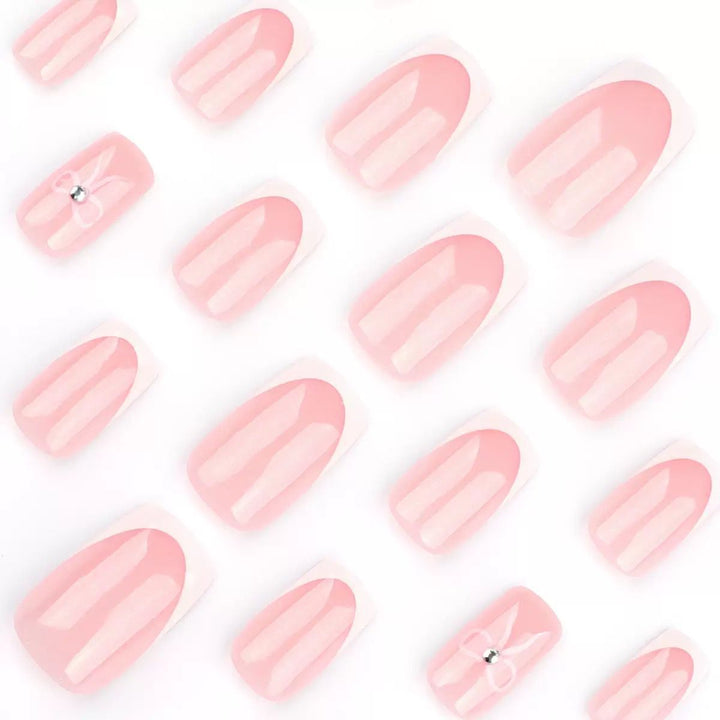 Art nails with delicate ribbon design
