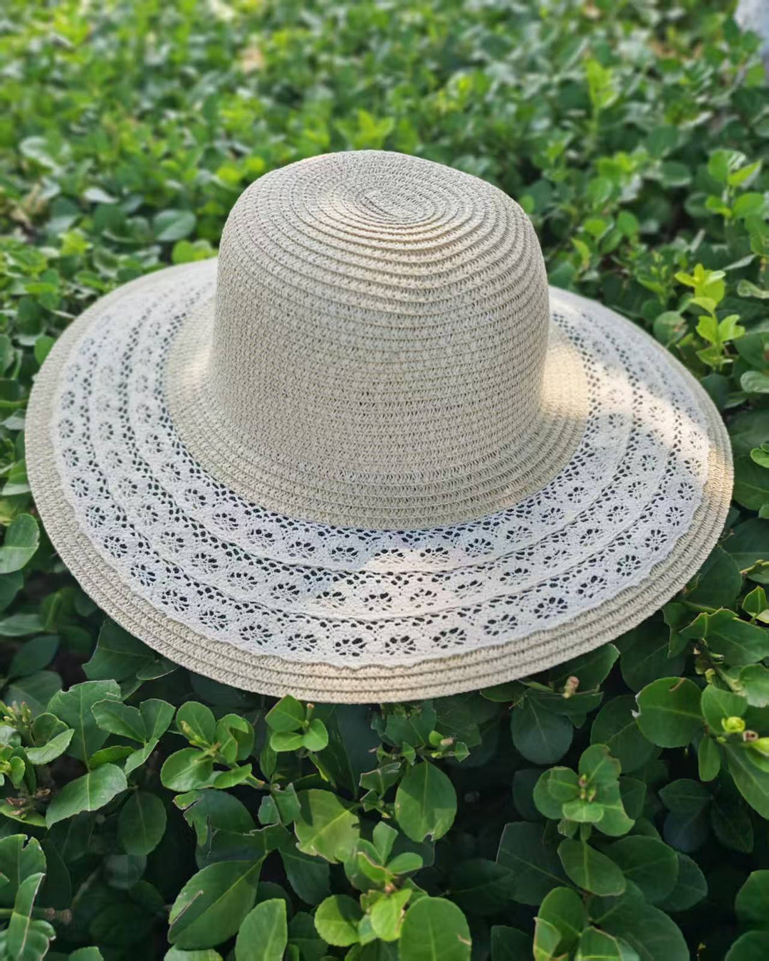 Sun hat with elegant crochet trim Stornfield
