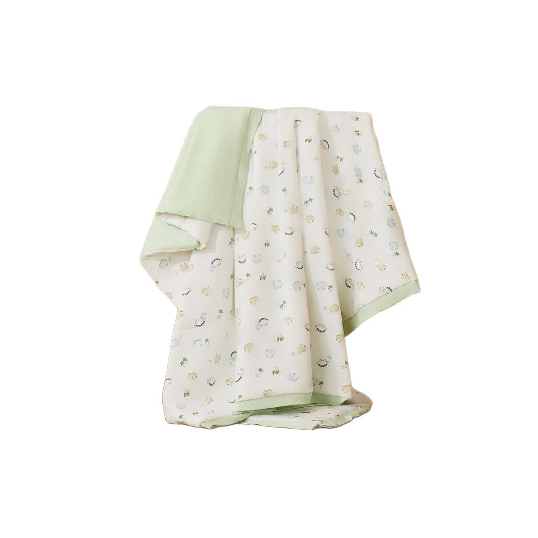 Double-layer baby crawling blanket made of cotton jersey with light padding and delicate all-over animal print
