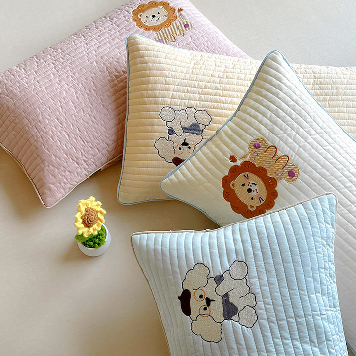 Quilted Cushion Cover Set with Embroidered Dog Design and Velvety Handle