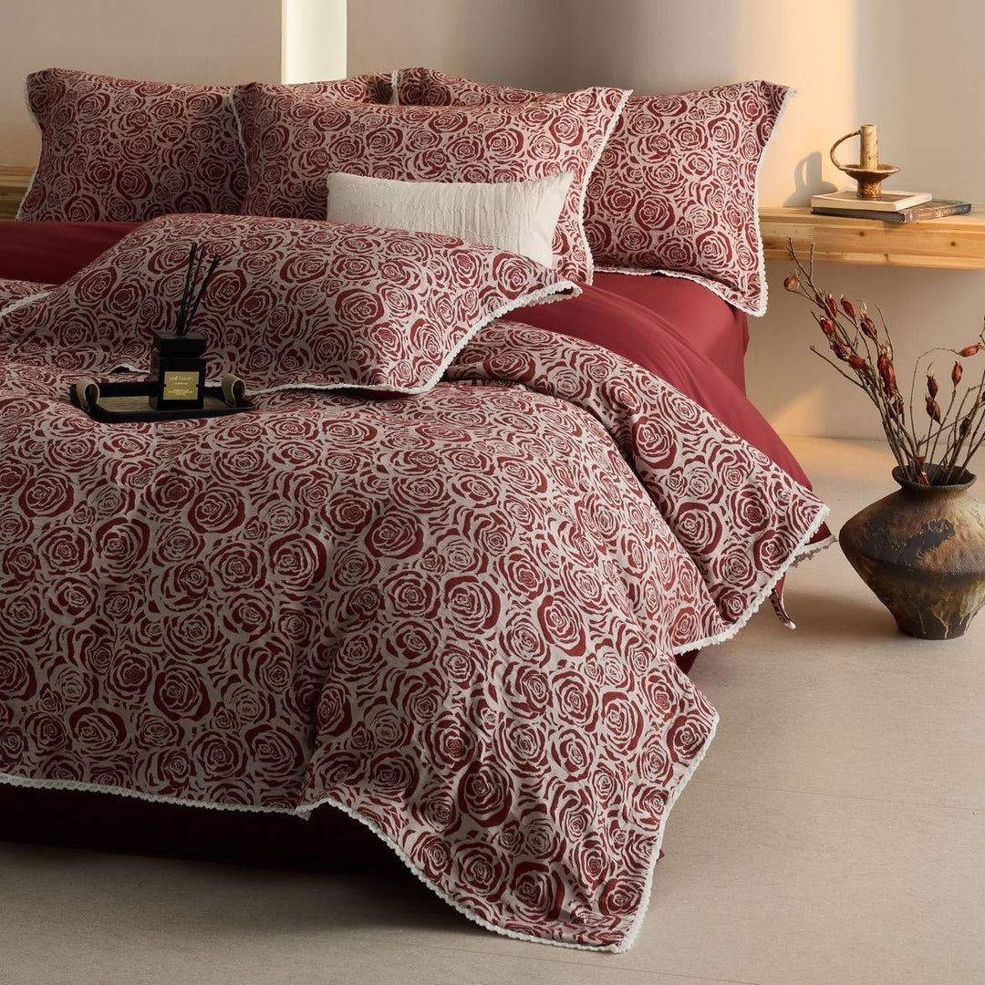 Printed Duvet Cover Set with Scalloped Edge and Botanical Toile Design