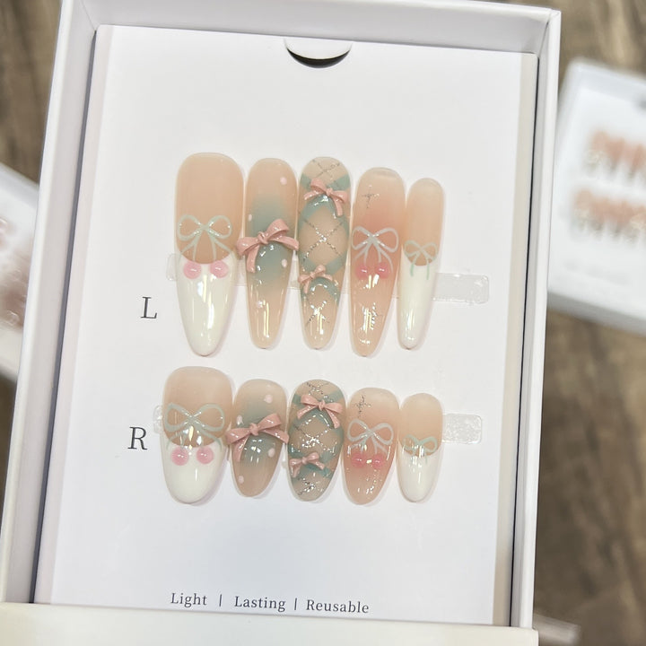 Elaborate Decorative Press-On Nail Art Set Stornfield
