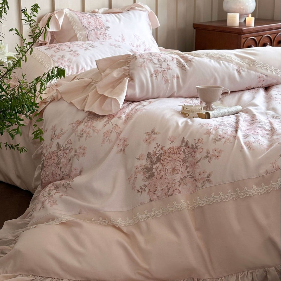 Romantic cotton satin bedding set with ruffled hem and floral vintage print