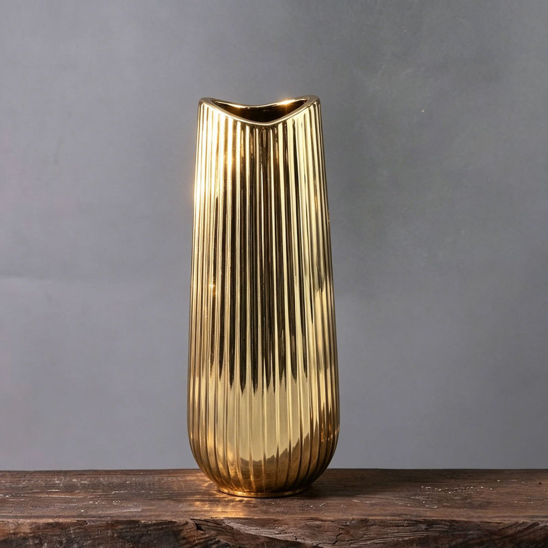 Modern Ribbed Ceramic Vase