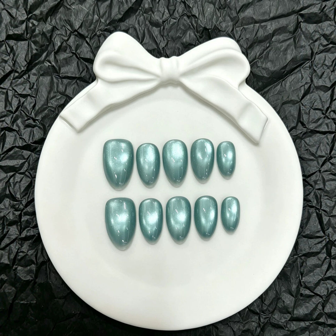Shimmering Elegant Press-On Nail Set