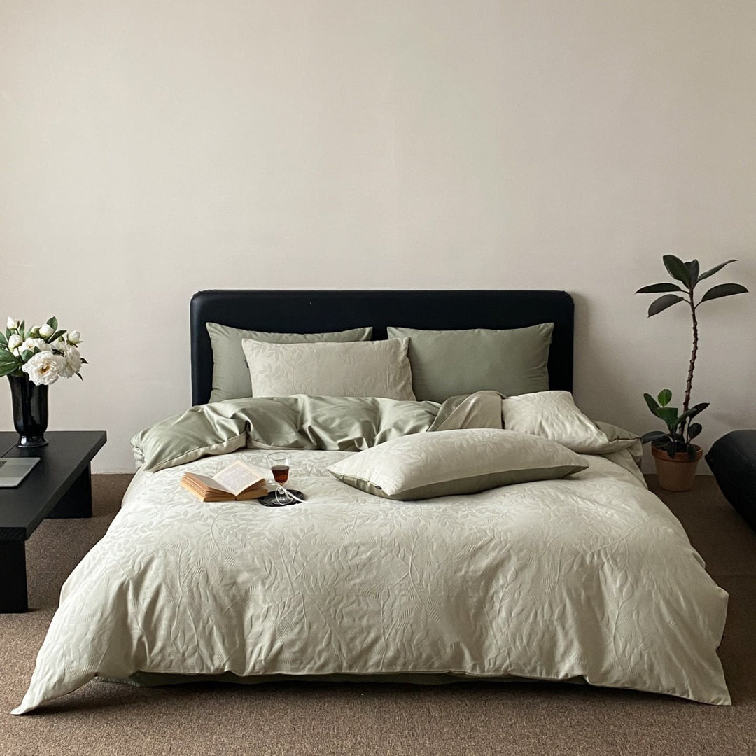 Elegant bed linen set made of cotton satin with embossed fan relief