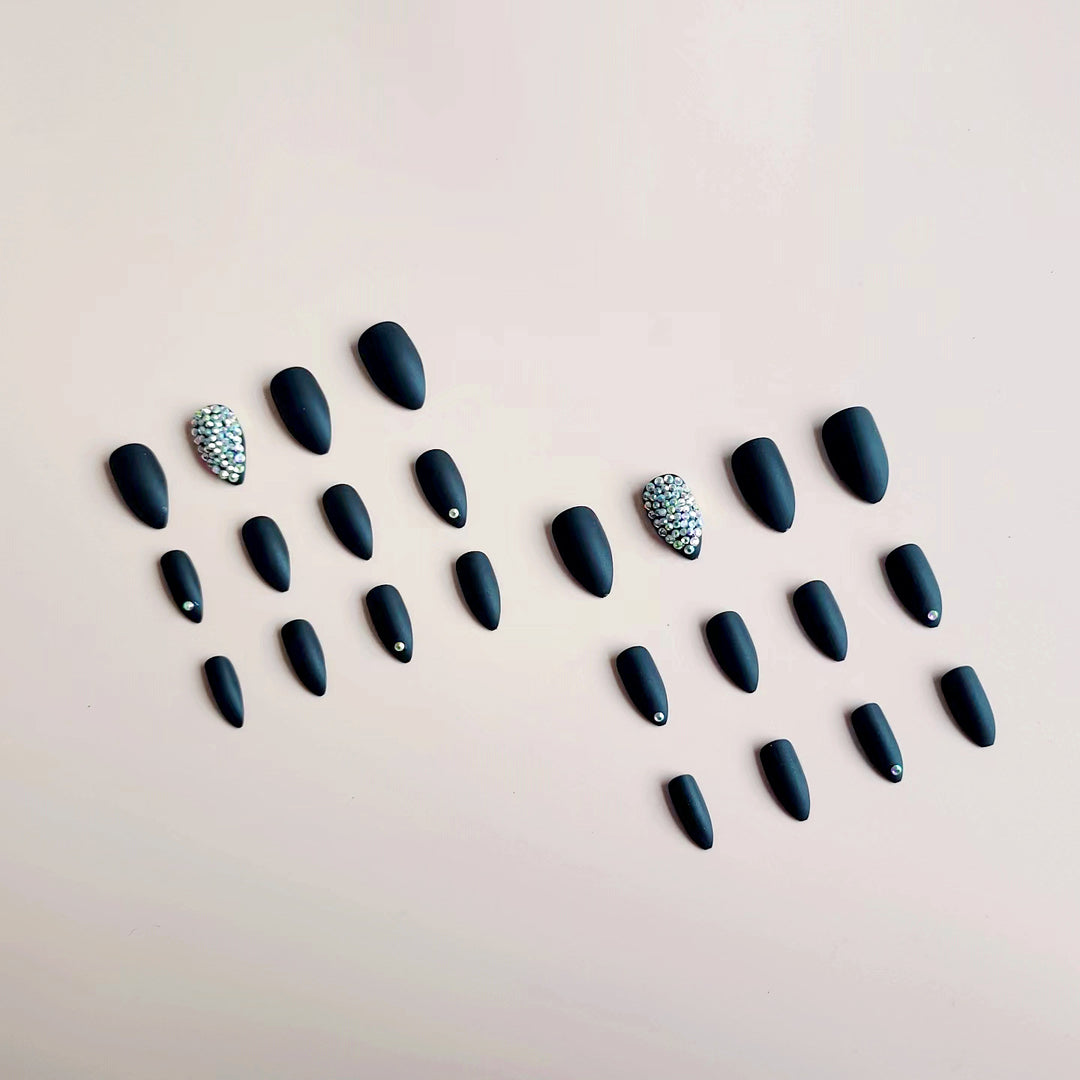 Artificial nail set with matte finish and sparkling accents Stornfield