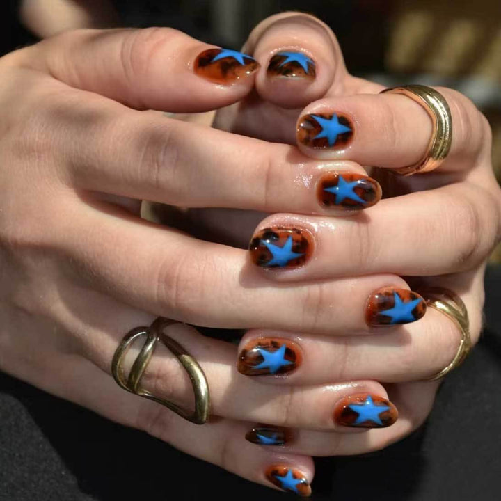 Artistic Star-Patterned Nail Art Set